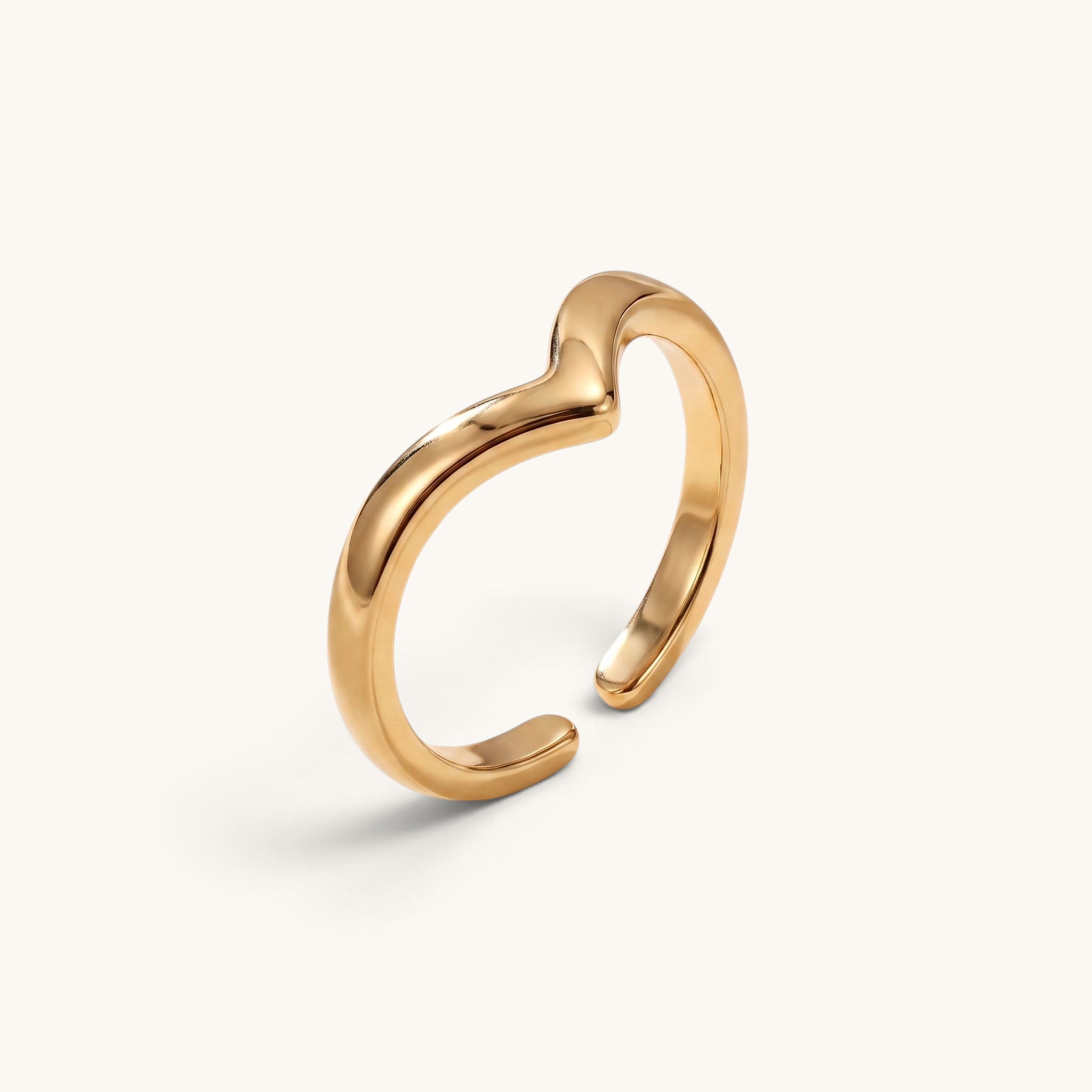 Feetz & Co. gold-plated stainless steel arrow toe ring with a minimal V-peak architectural design